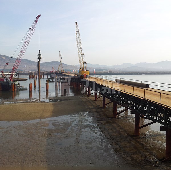 中交三航威海青榮城際公路(lu)雙島(dao)港特(te)大(da)橋(qiao)鋼平檯(tai)